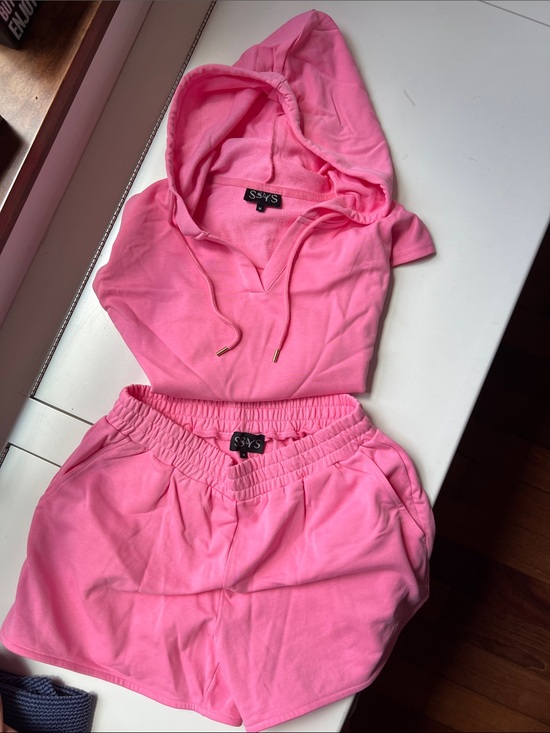 SSYS Other - Women’s Pink Hoodie & Elastic-Waist Shorts Set